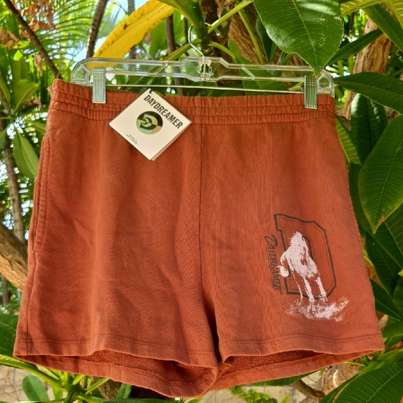 Daydreamer Pants - DAYDREAMER Horse of GF Sweat Short in Stable